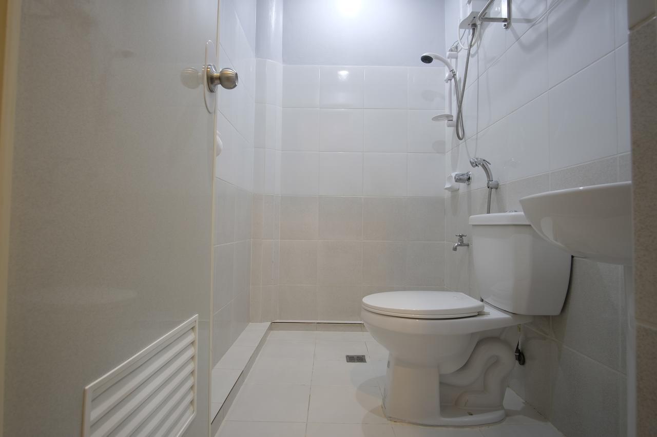 Zen Rooms Libertad Railway Station Pasay Exterior photo